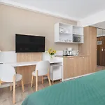 Bel Mare Leaf With Balcony By Renters