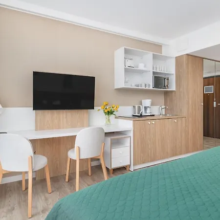 Bel Mare Leaf With Balcony By Renters