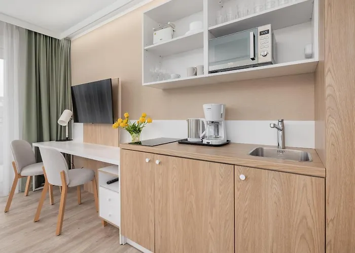 Bel Mare Leaf With Balcony By Renters * Miedzyzdroje