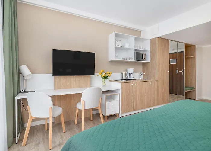 Bel Mare Leaf With Balcony By Renters