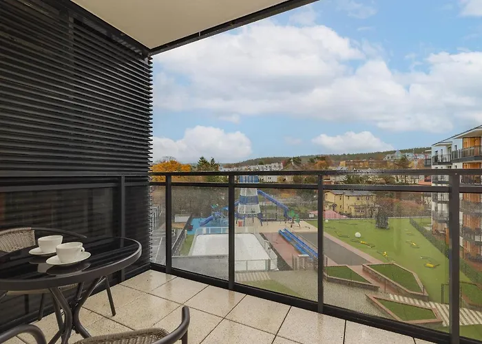 Bel Mare Leaf With Balcony By Renters