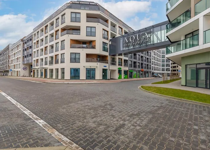 Bel Mare Leaf With Balcony By Renters Lägenhet *