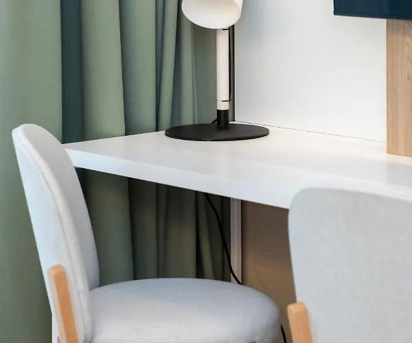 Bel Mare Leaf With Balcony By Renters Lägenhet *