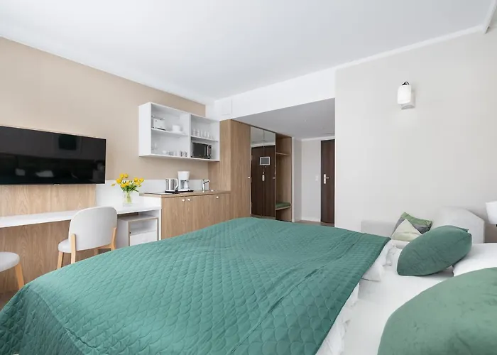 Bel Mare Leaf With Balcony By Renters Lägenhet *